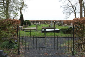 de begraafplaats van de hervormde kerk in Breede
