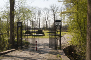 de gemeentelijke begraafplaats in Pieterburen
