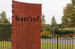 aanduidingsbord begraafplaats Maarhof in Delfzijl