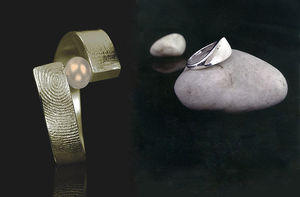 voorbeelden uit onze collectie: ringen in goud en zilver met een vingerafdruk