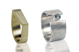 voorbeelden uit onze collectie: ringen in goud en zilver voor een beetje as