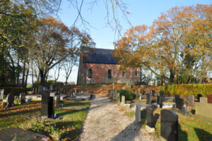 de Algemene Begraafplaats in het dorp Oosternieland