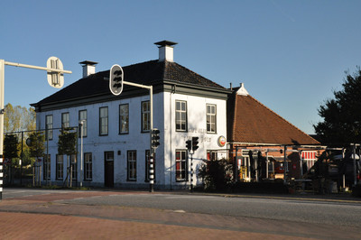 Cafe Het Witte Hoes, Provincialeweg 37 Adorp